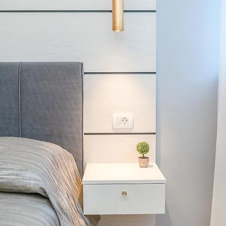 Megi - City Center Apartment *